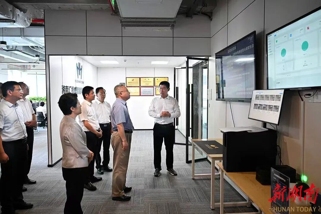 9月2日，沈晓明来到湖南汇视威智能科技有限公司调研。
